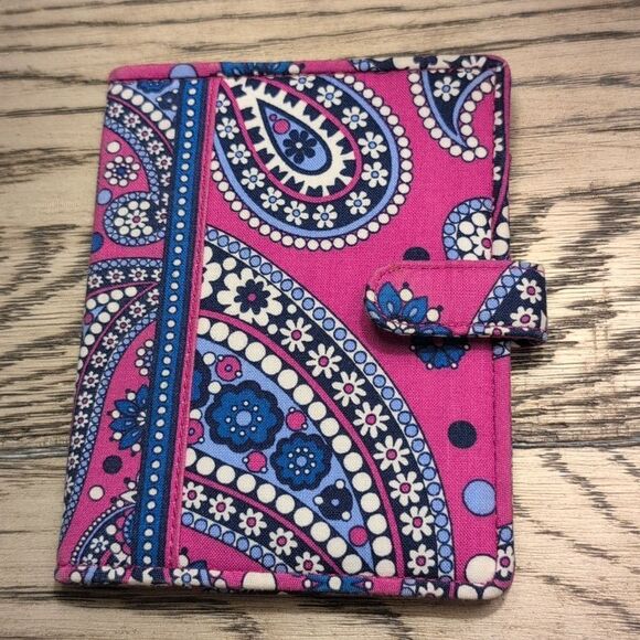 Vera Bradley Travel Passport Holder Wallet Boysenberry Pattern Retired - Picture 1 of 9